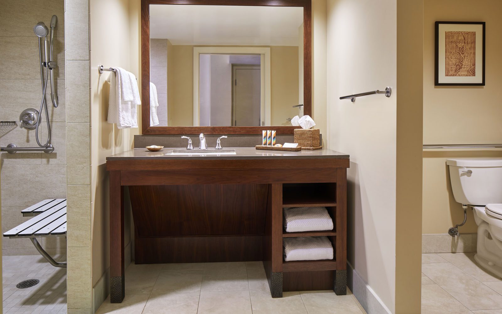 Roll-in Shower in bathroom in Diamond Head Tower