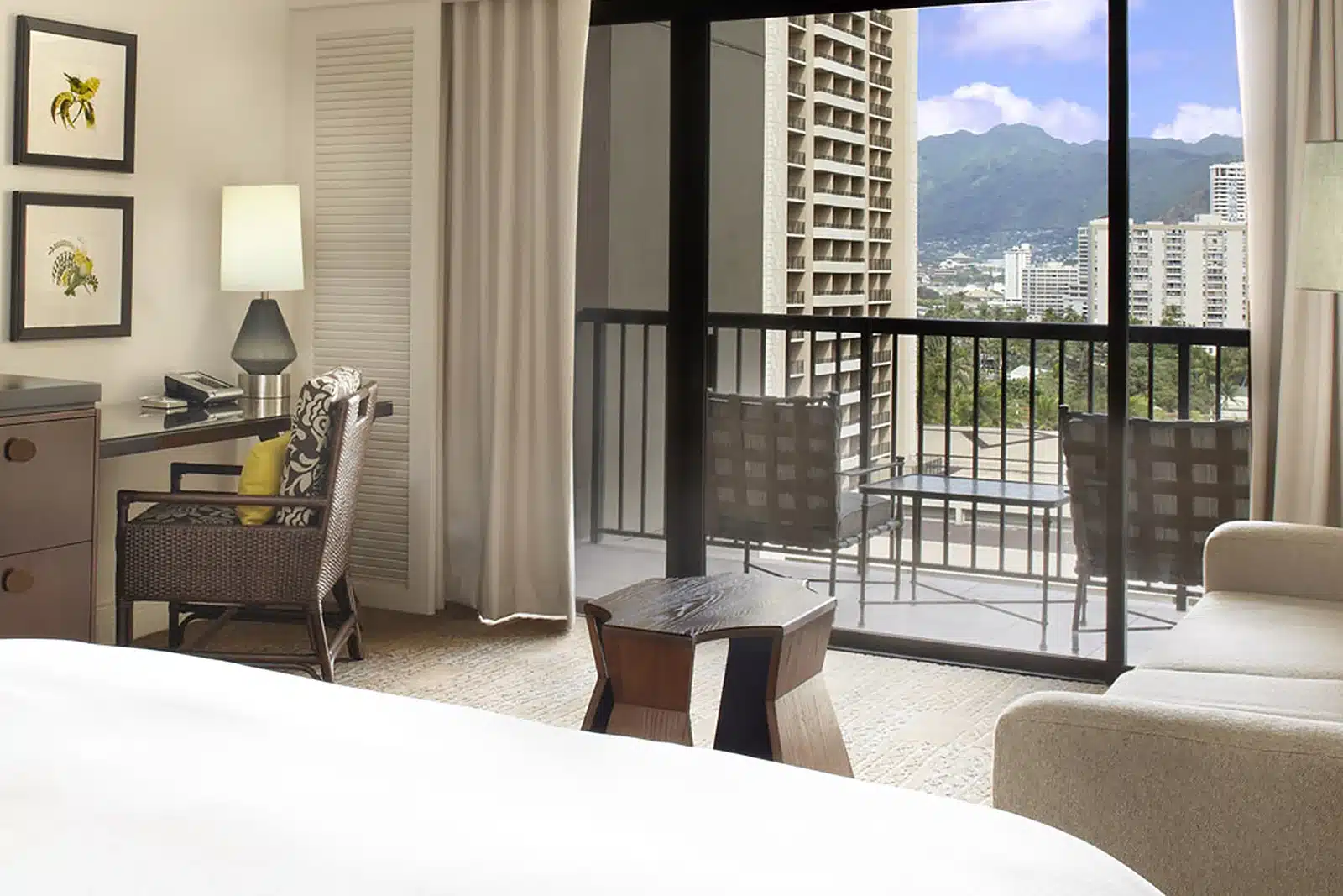 Ali’i Resort View with 1 King Bed
