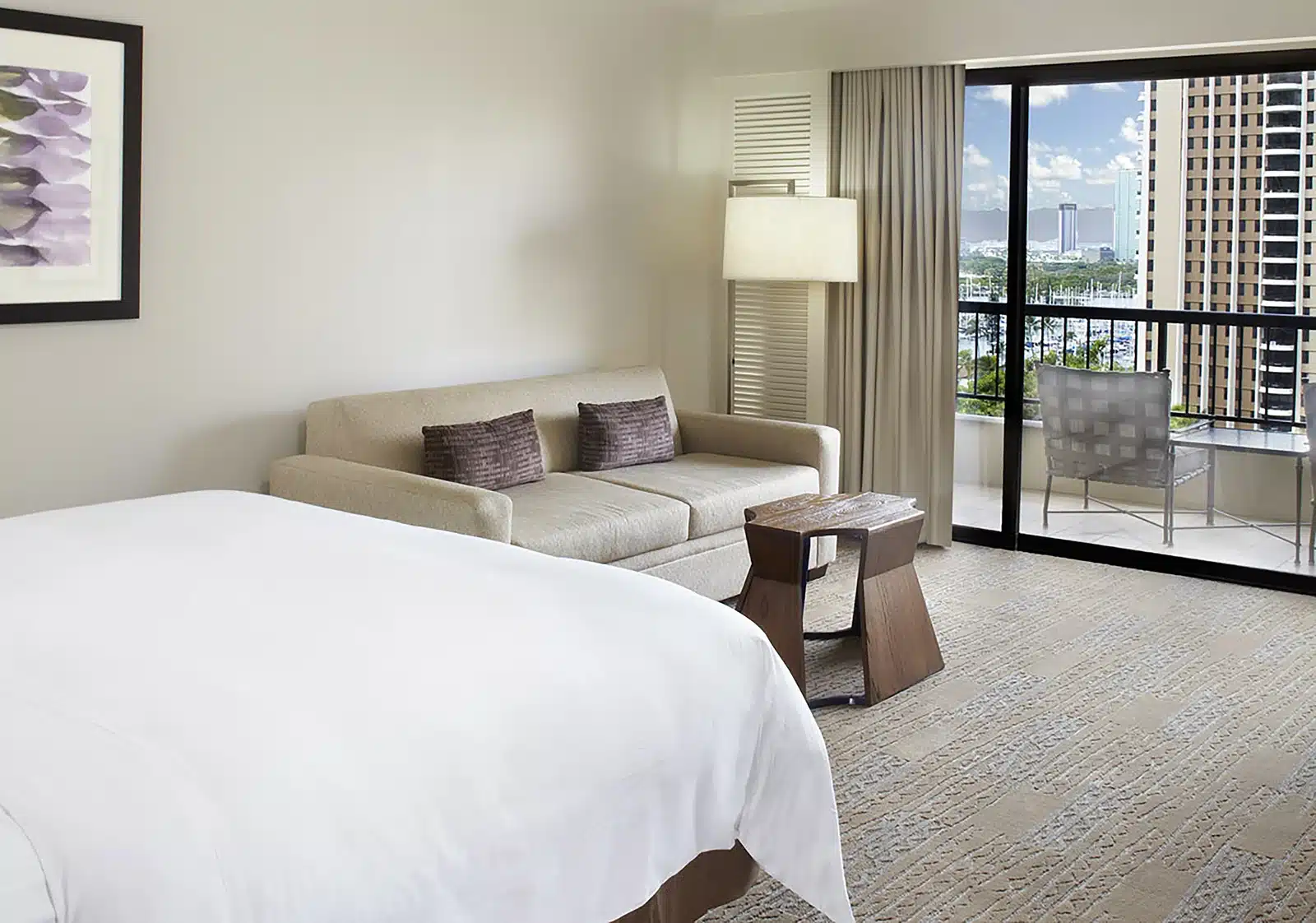 Ali’i Partial Ocean View with 1 King Bed