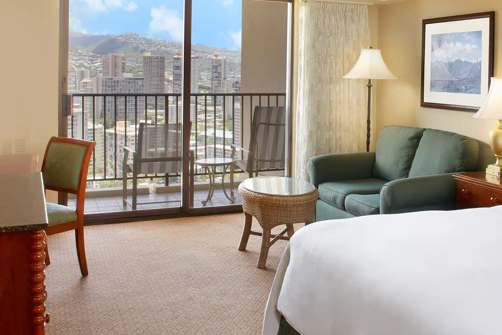 Kalia Tower Resort View room with King Bed