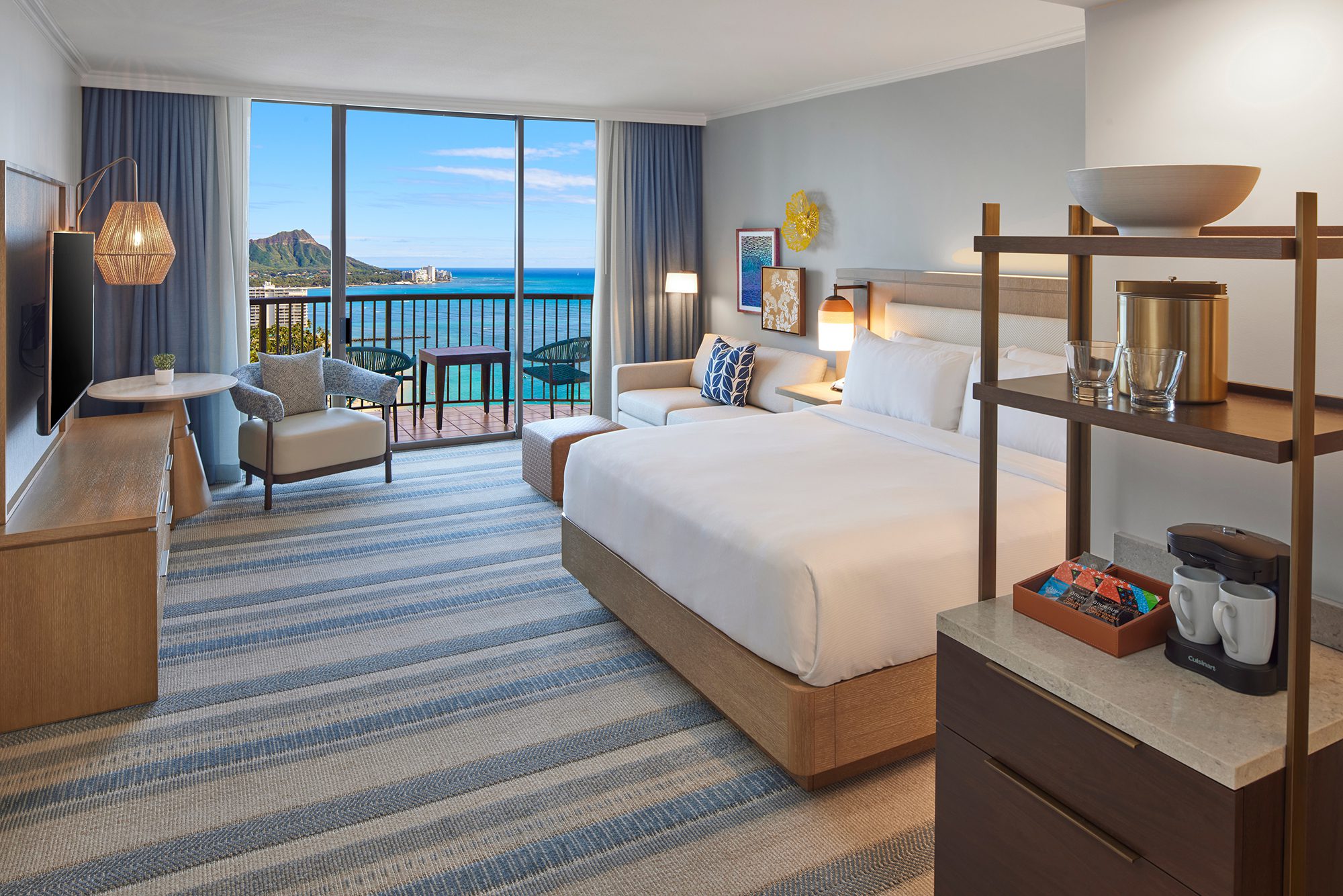 Rainbow Tower Oceanfront room with King Bed